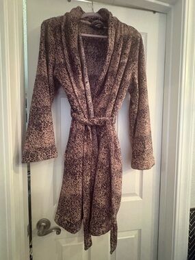 Calvin Klein Leopard Print Plush Robe